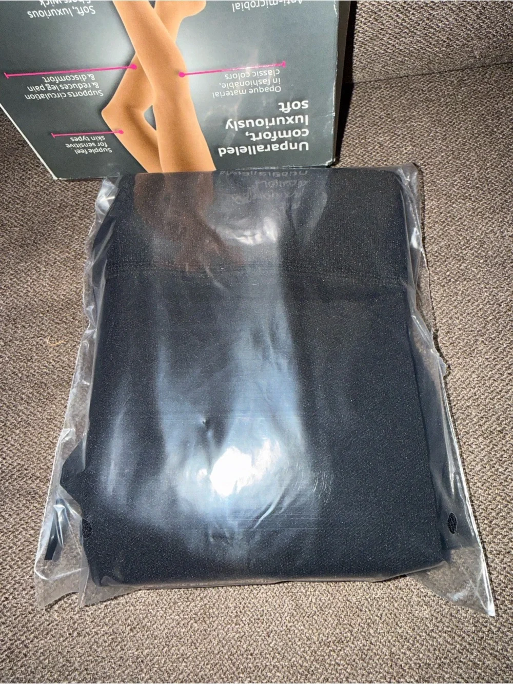 Mediven comfort for women 20-30 Size IV thigh high medical compression stocking